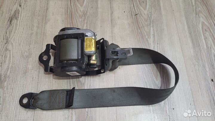 Ремень безопасности перед Kia Spectra Лев