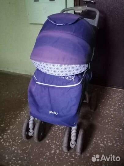 Прогулочная коляска