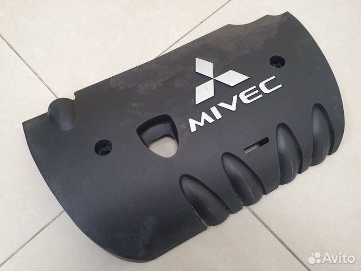 Декоративная крышка двигателя Mitsubishi Lancer 10