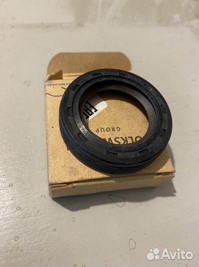 Сальник распредвала/коленвала VAG 038103085C