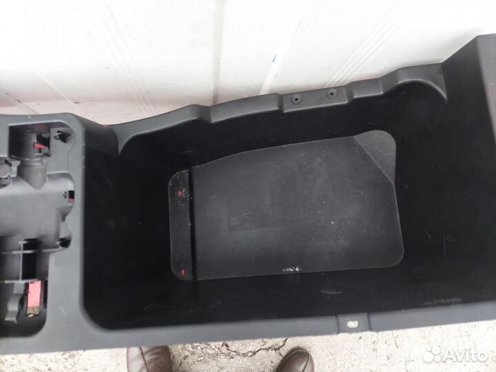 Крышка аккумулятора BMW X6 E71