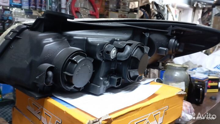 Фара правая Hyundai Elantra электр. кор