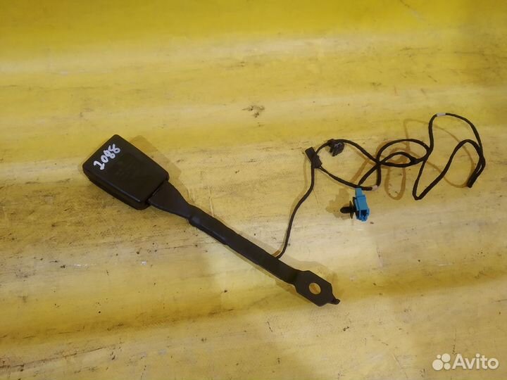 Ответная часть ремня безопасности VW Tiguan 1