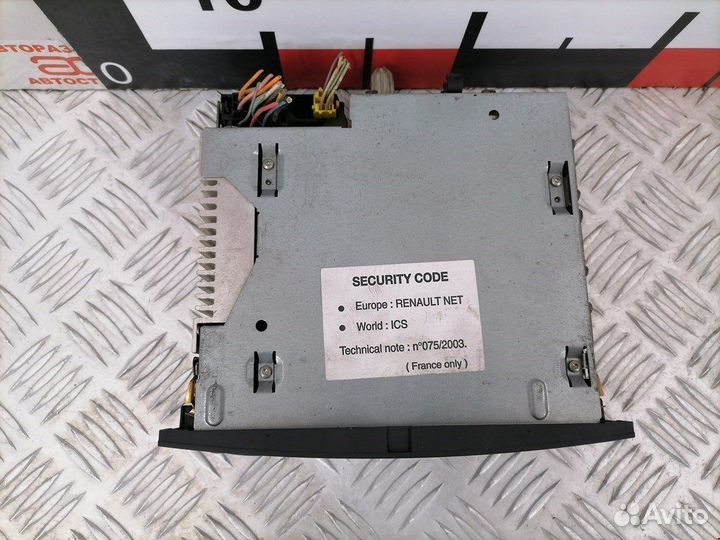Магнитола для Renault Scenic 2 8200607918
