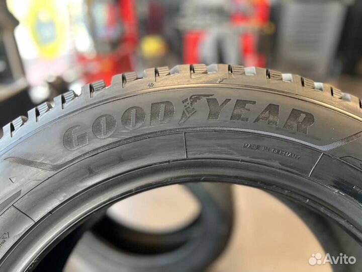 Goodyear Ultra Grip Ice Arctic 2 255/45 R20