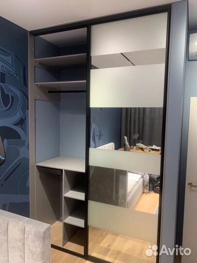 Шкаф купе с зеркалом