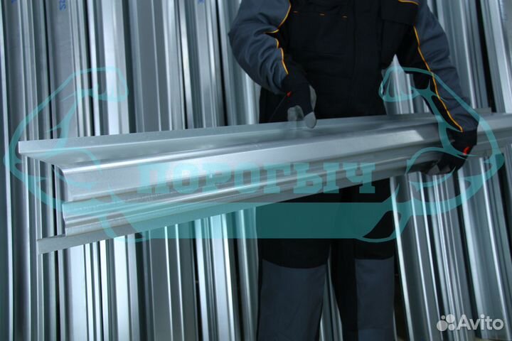 Ремотный порог Mazda 3 BK левый