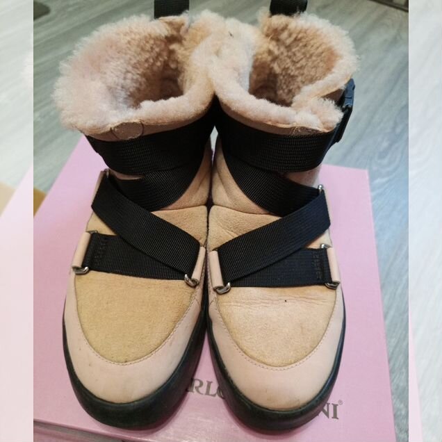 Угги UGG Classic Boom Buckle