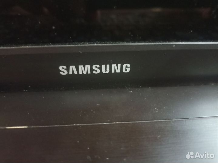 На запчасти ноутбук Samsung R540