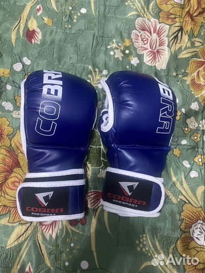 Боксерские перчатки