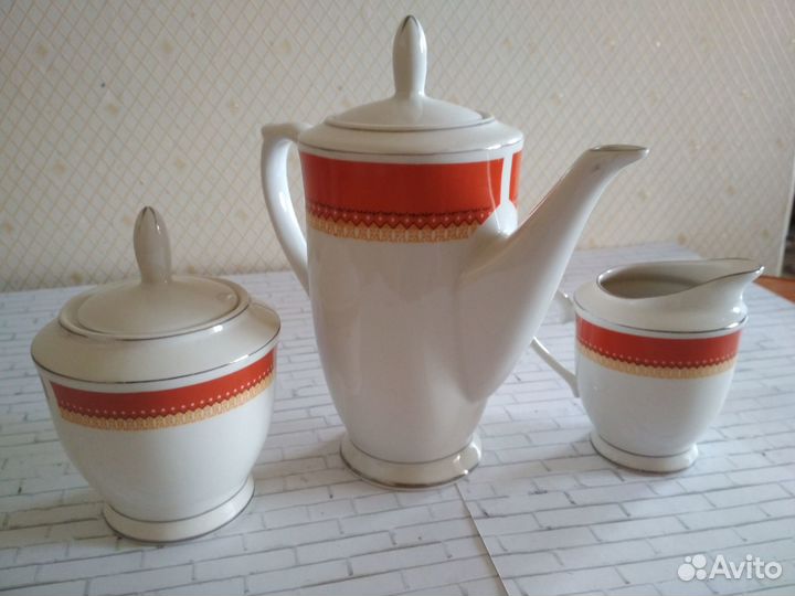 Кофейный сервиз на 8 персон