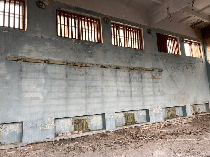 Здание, 1050 м²