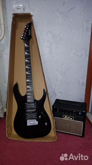 Комплект: Электрогитара+комбик