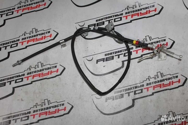 Тросик ручника nissan juke F15 NF15 YF15 правый диск 2WD 4WD