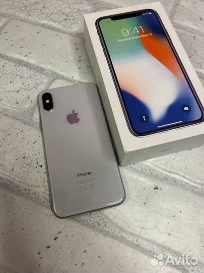 iPhone X, 64 ГБ