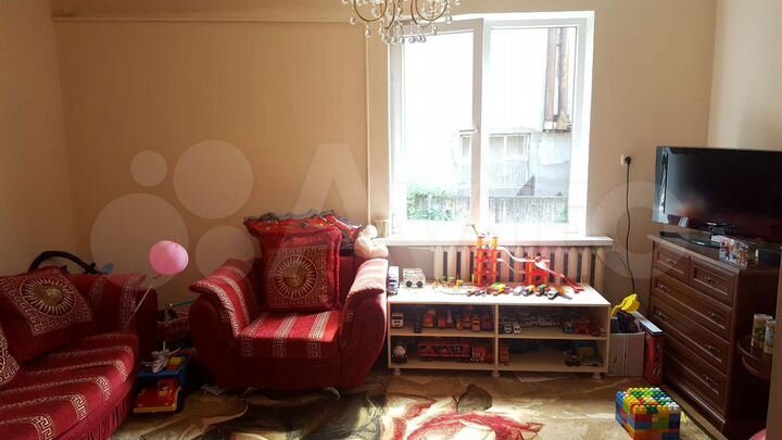 Дом 179 м² на участке 9,3 сот.