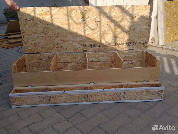 Гнездо для кур с яйцесборником