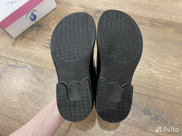 Туфли лакированные 29 разм (19 см)