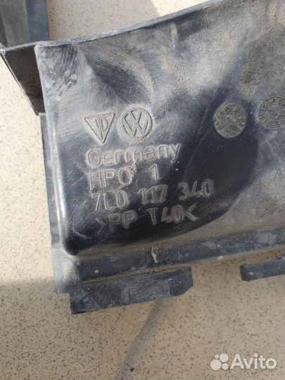 Воздуховод радиатора правый Porsche Cayenne 957