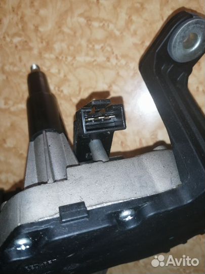 Моторчик заднего дворника опель Астра джей