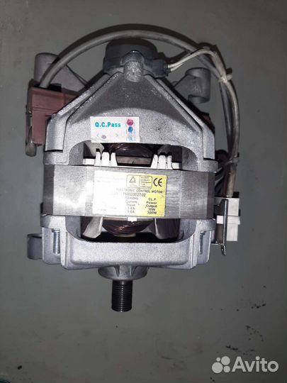 Двигататель стиральной машины Indesit