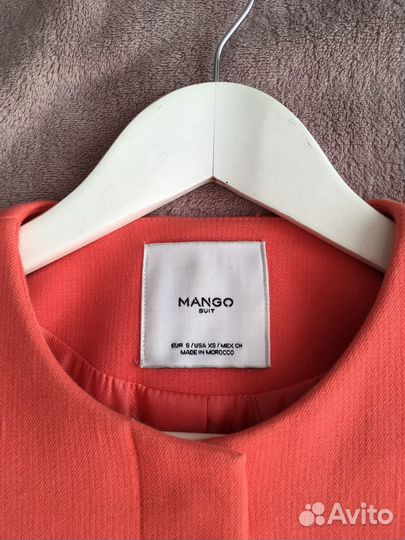 Пальто женское Mango