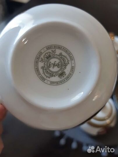 Фарфоровый чайный сервиз