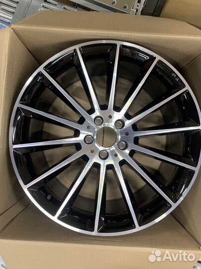 Колесный диск AMG 21