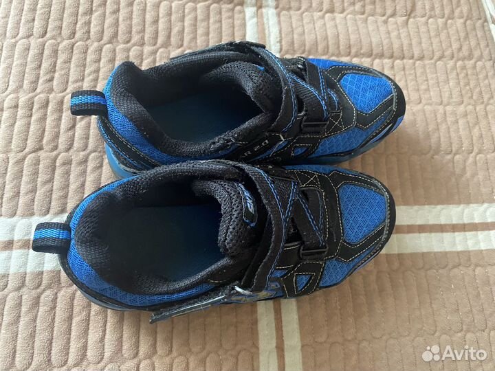 Кроссовки (светятся) детские 33,5 размер skechers