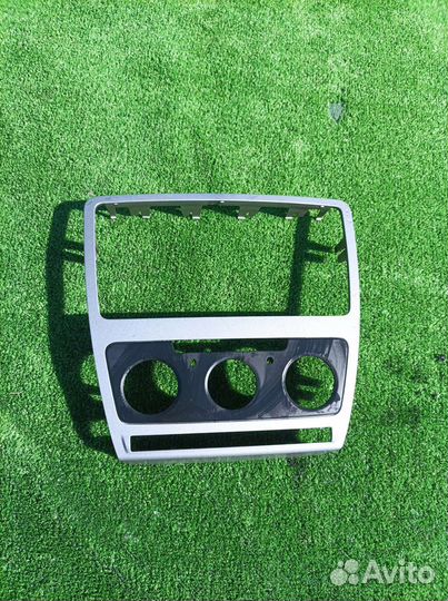 Накладка в торпедо Skoda Octavia A5/ A 5 1Z/1 Z