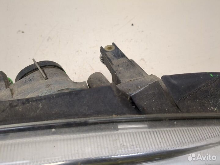 Фара (передняя) Volkswagen Golf 4, 1999