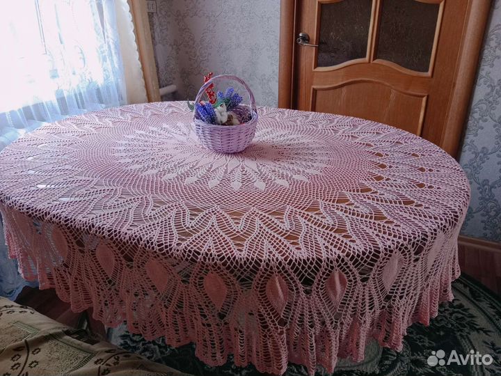 Скатерть овальная вязаная (ручная работа)