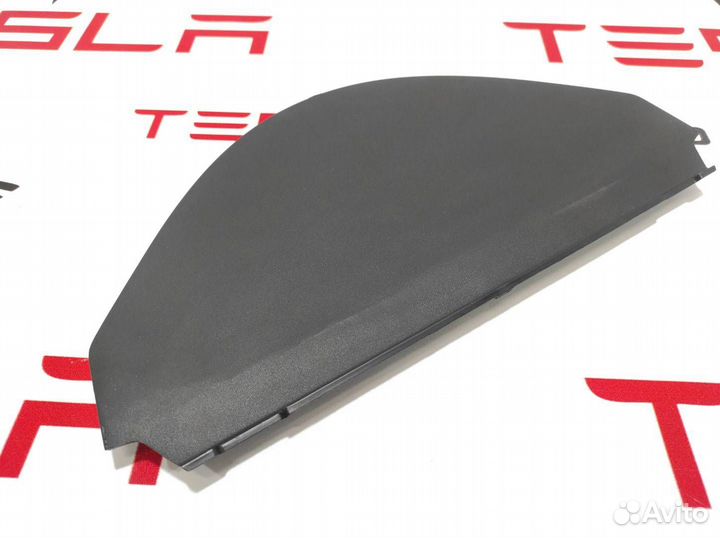 Козырек малого монитора нижний Tesla Model X 2019