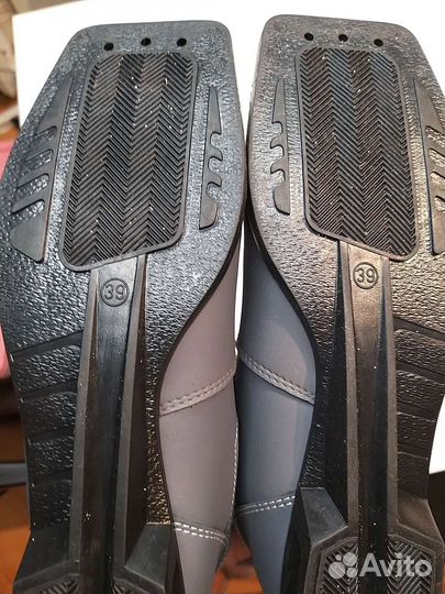 Лыжные ботинки 39 размер