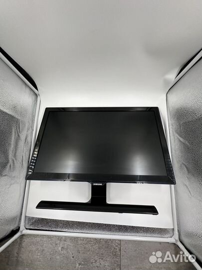 Монитор Samsung 22