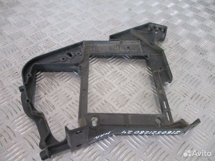 Кронштейн панели приборов MAN 81624300116