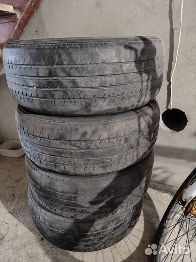 Yokohama BluEarth E70 215/55 R17