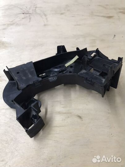 Канал для кабеля 1K0971615DE Passat B7