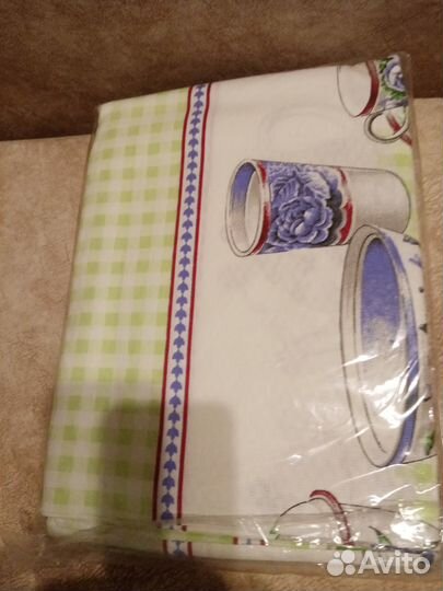 Скатерть с салфетками (новый комплект)