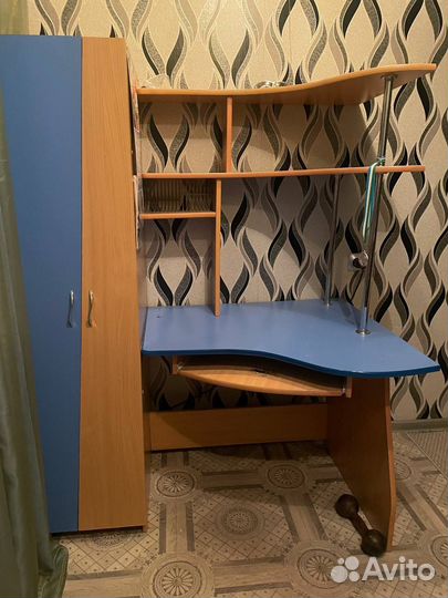 Компьютерный стол со шкафом