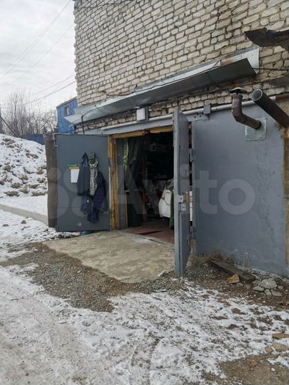 Гараж, > 30 м²