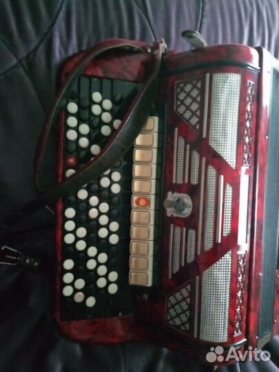 Продам эстрады немецкий баян.В хорошем состоянии