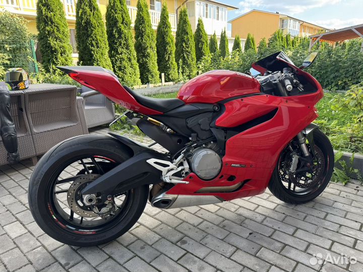 Мотоцикл Ducati Panigale 899 2015г