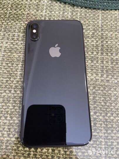 Телефон iPhone X