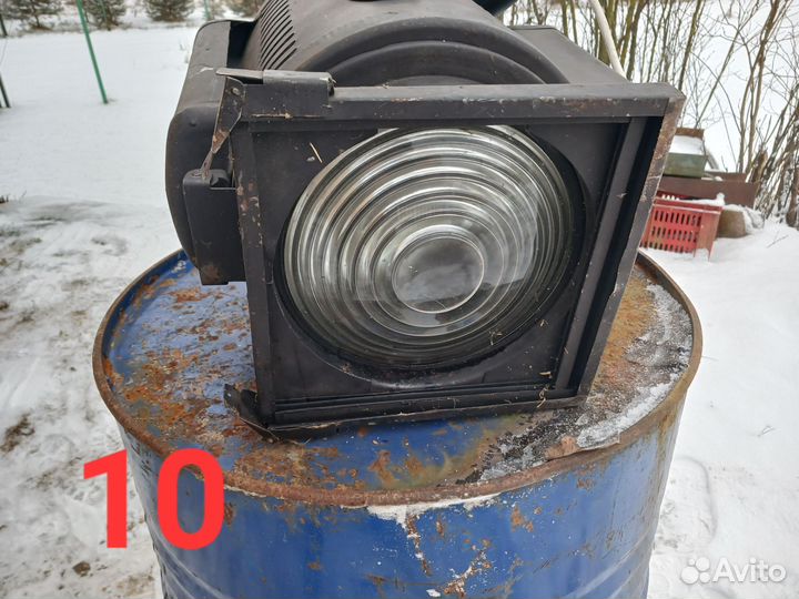 Прожектор театральный