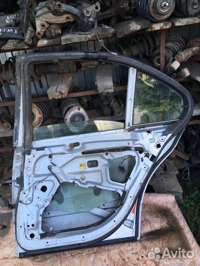 Bmw E-39 дверь