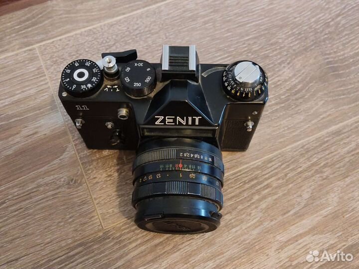 Плёночный фотоаппарат zenit