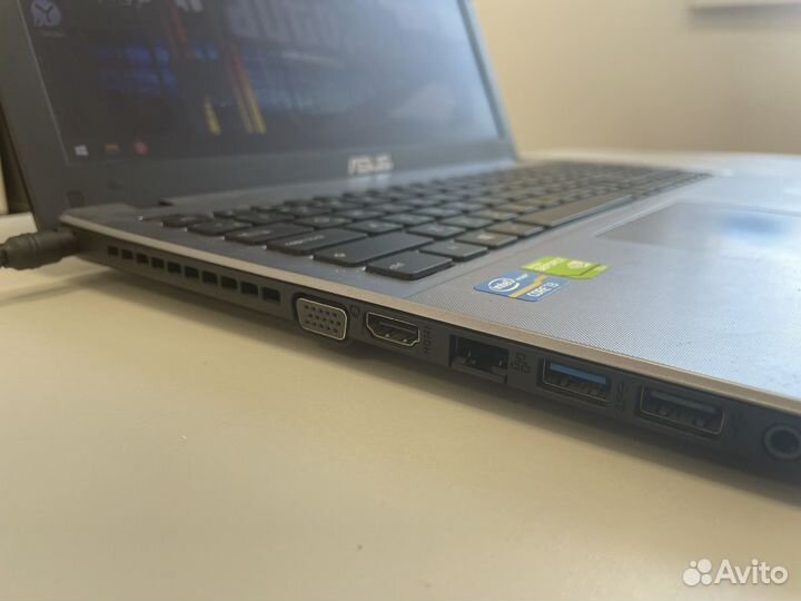 Игровой ноутбук Asus 2 видеокарты/i3/8gb/SSD