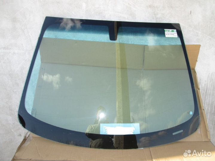 Стекло Chevrolet Aveo T300 лобовое
