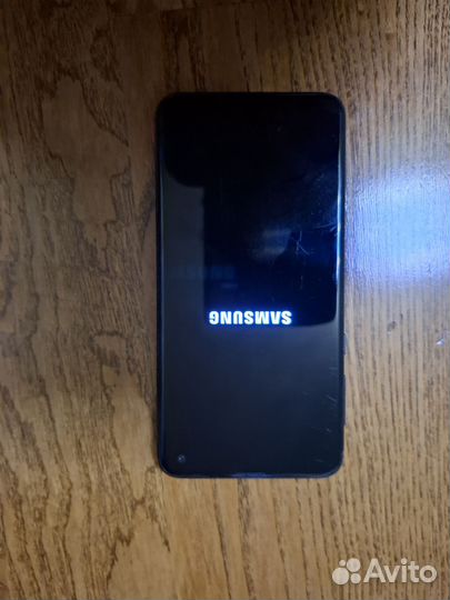 Samsung Galaxy S10e, 6/128 ГБ